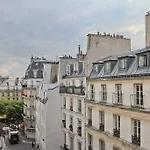 Charming Apartment In Le Marais
