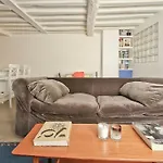 Charming Apartment In Le Marais